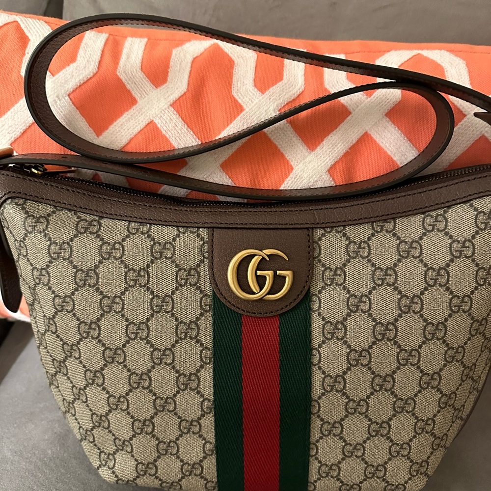 Authentic Gucci OphidiaGG Medium shoulder/crossbody bag